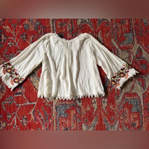 Velvet Graham & Spencer Cream Floral Embroidered Jeslyn Blouse - Picture 4 of 11